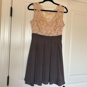 A’reve Embroidered Floral Lace Cream/Peace V Neck Top & Gray Cocktail Dress Sz S